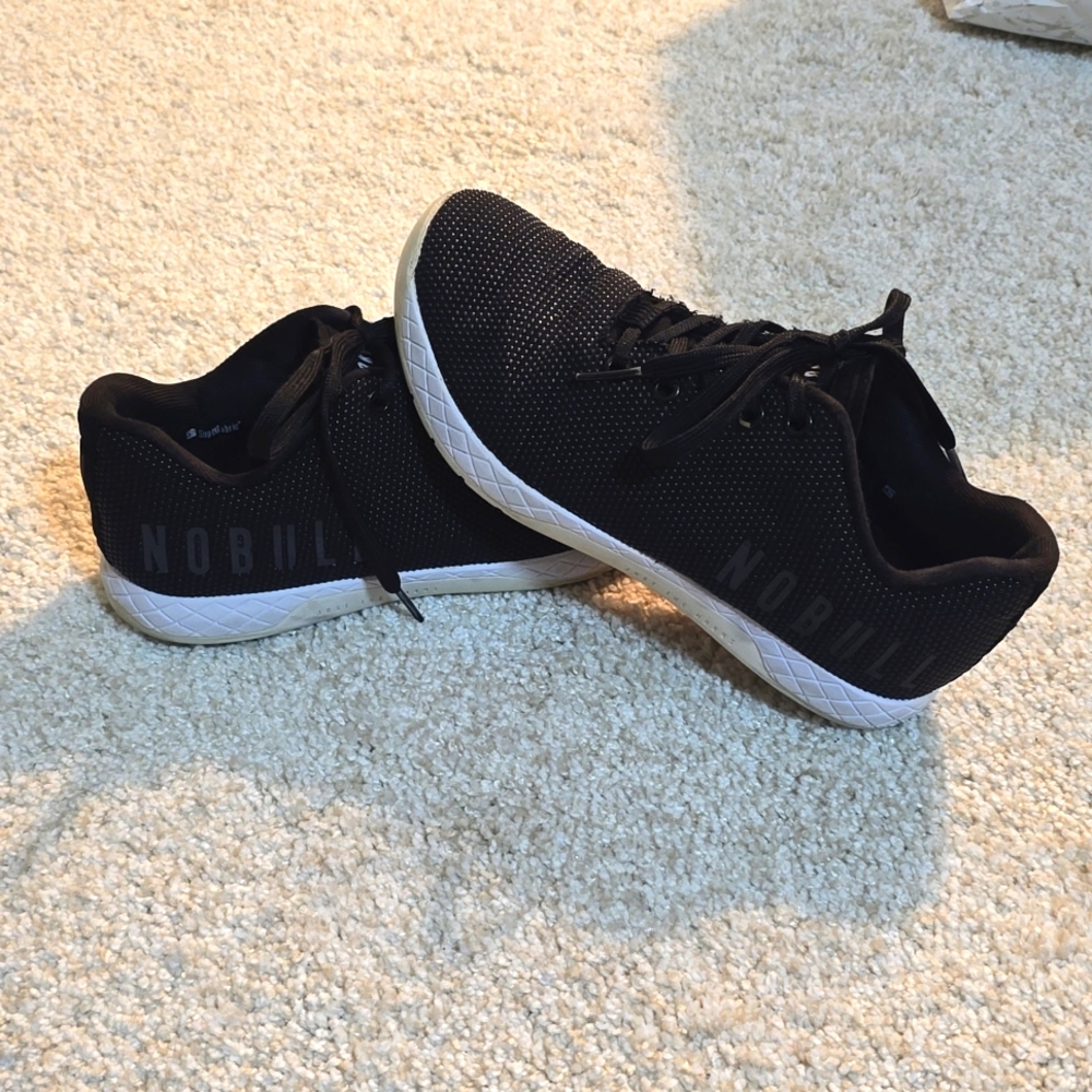 Women's NOBULL black tennis shoes. Great condition. Size 8.5.